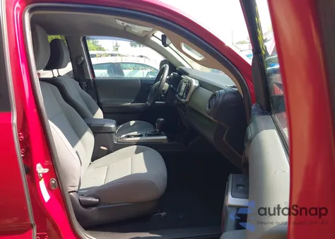 2019 Toyota Tacoma Sr5 V6 z USA, uszkodzony, nr VIN 3TMCZ5AN5KM258637